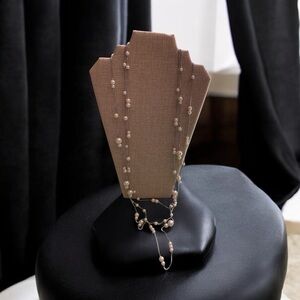 Elegant Faux Pearl and Silver Necklace